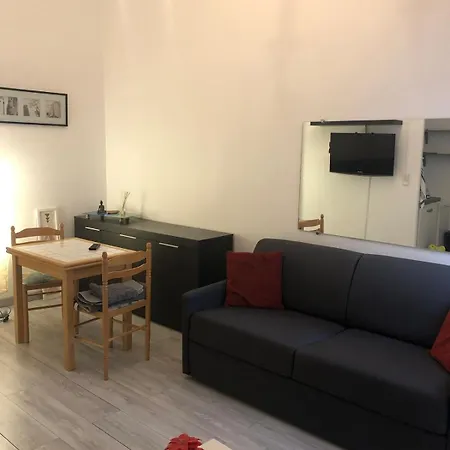 Joli Coeur De Nice